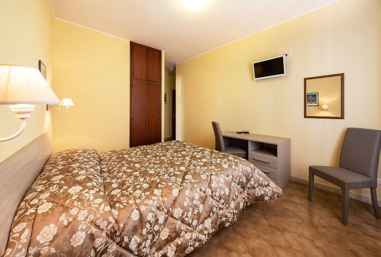 Hotel Aurelia 2*