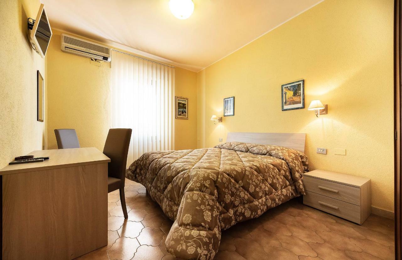 Aurelia Hotel